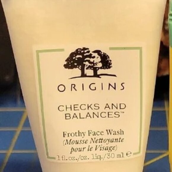 Variety Other - Origins Checks & Balances Frothy Face Wash 30ml New Tube